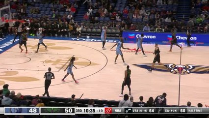 Zion throws down nasty slam against the Grizzlies