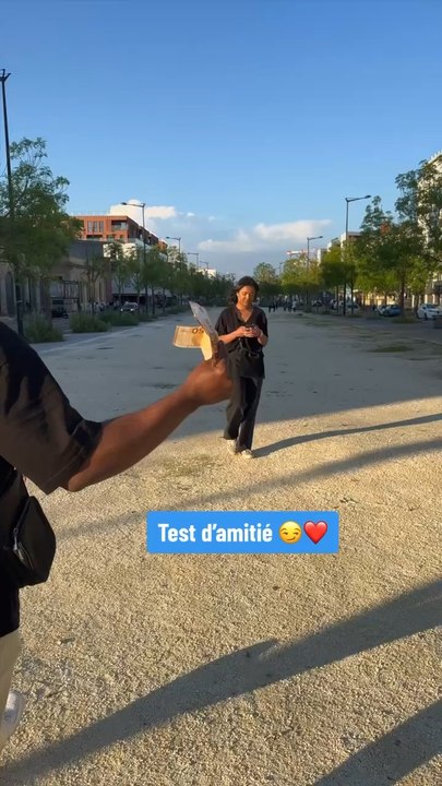 Elle fait une déclaration a son pote ❤️