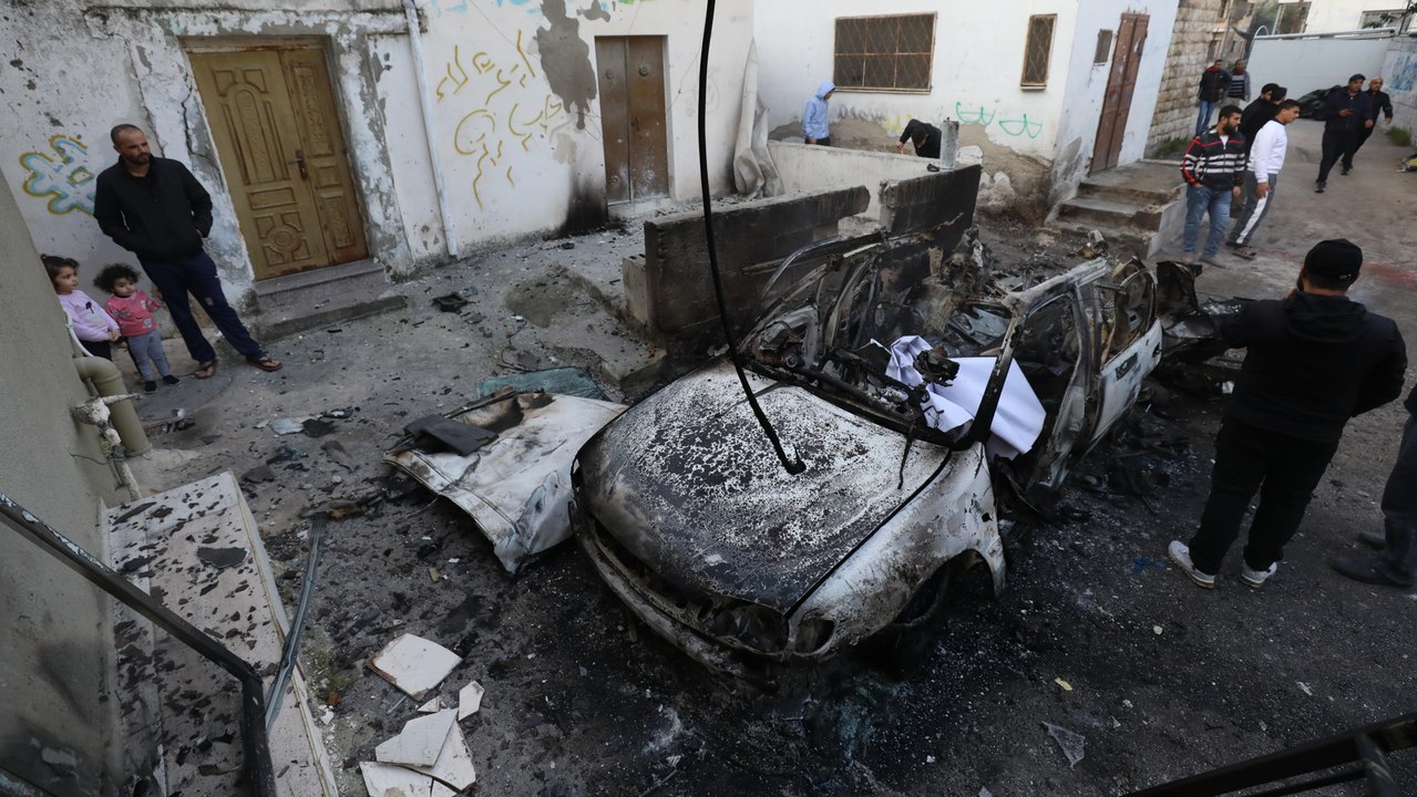 Un ataque aéreo israelí contra Cisjordania mata a seis jóvenes palestinos