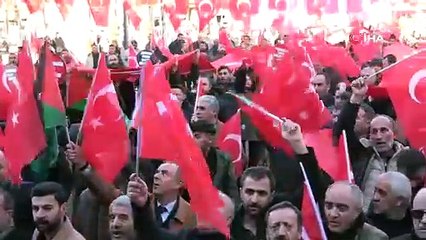 Van’da şehitler için yürüyüş düzenlendi