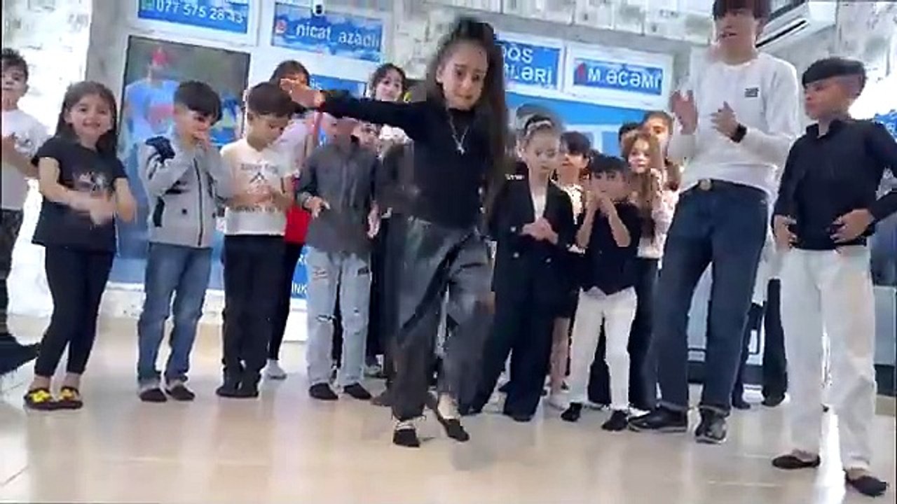 Hamının_Axtardığı_Özbək_Mahnısı_Azərbaycanda_Trend_Oldu__Tam_YENİ_Reqsp001