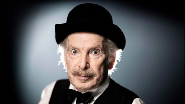 GALA VIDEO - Popeck prêt à prendre sa retraite à 88 ans : l’humoriste annonce son dernier spectacle