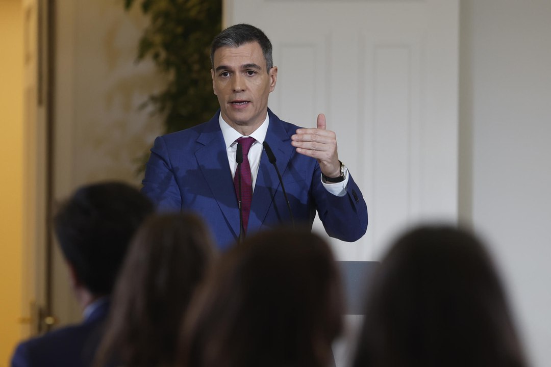El Gobierno eliminará los descuentos a la luz y el gas pero mantendrá los del transporte y los impuestos a la banca y energéticas