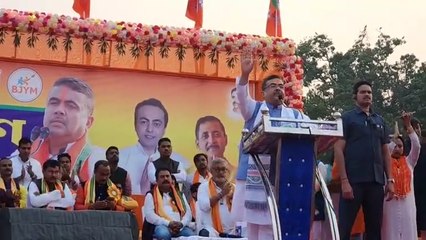 চিরকুটে চাকরি দিয়েছে সিপিএম, আর তৃণমূল চাকরি বেচছে, দুই সমান!: শুভেন্দু অধিকারী | Oneindia Bengali