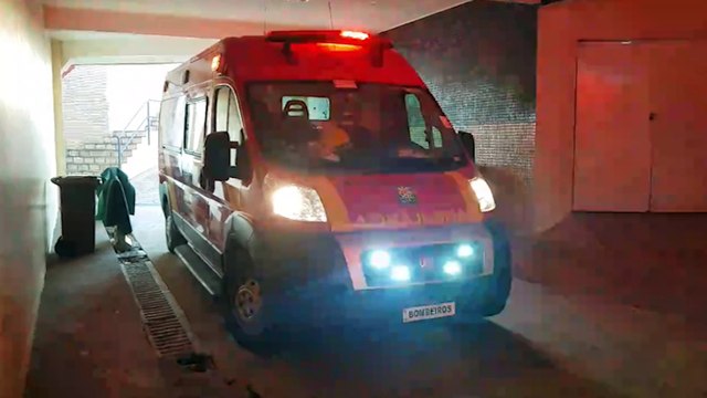 Idoso fica ferido ao sofrer queda de moto na Rua Jorge Lacerda