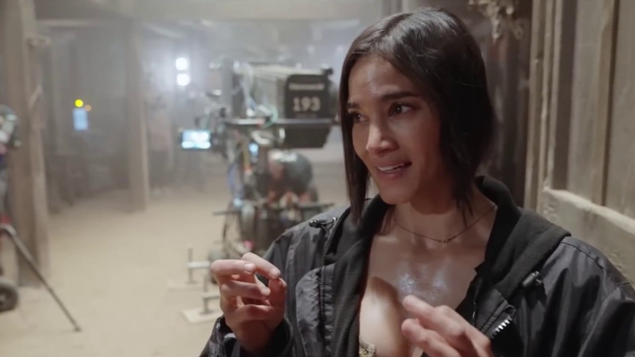 Rebel Moon: Sofia Boutella zeigt, wie hart sie für den Sci-Fi-Film von Netflix trainiert hat