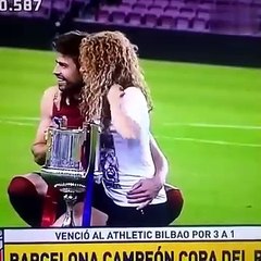 ⁵⁰ Los Rechazos que Shakira sufrio de Pique en publico