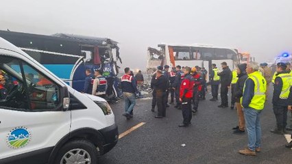 Download Video: Kuzey Marmara Otoyolu Sakarya geçişinde feci kaza: Ölü ve yaralılar var