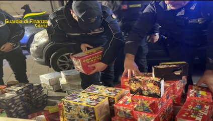 Catania, sequestrati 60.000 botti, 130 kg di materiale esplodente