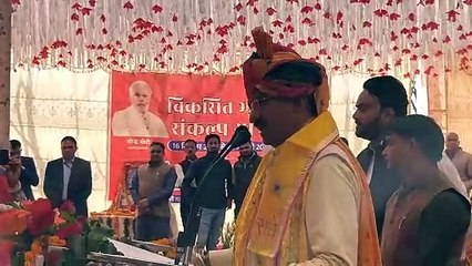 उप मुख्यमंत्री ने किया संकल्प यात्रा शिविर का निरीक्षण