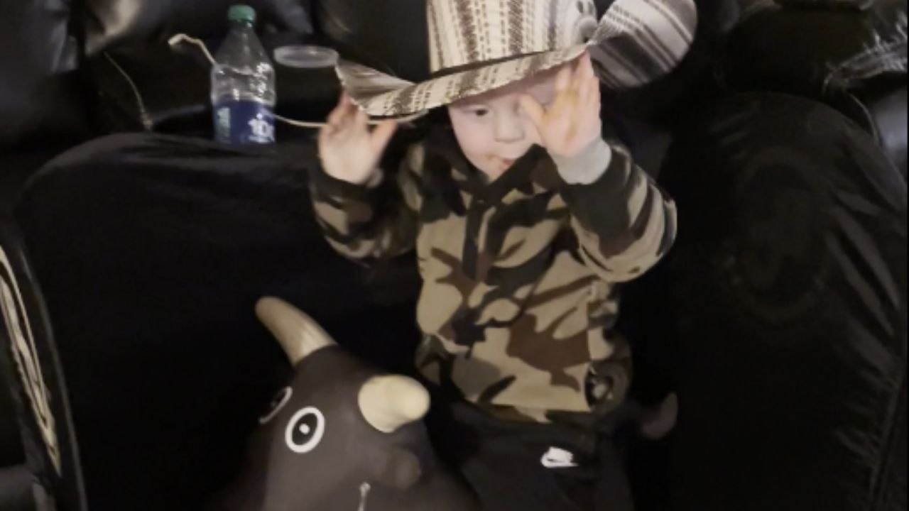 'Wanna Be Lame Frost Bull Rider' - Tiny cowboy's failed rodeo adventure