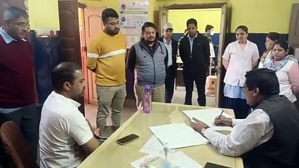 तीन माह से दो दंत रोग विशेषज्ञ, फिर भी नहीं लगी डेंटल चेयर, तीन डॉक्टर नदारद