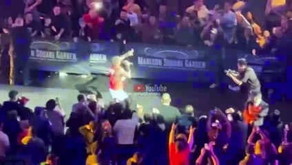 Omos vs R-Truth - WWE Live MSG 12/26/2023