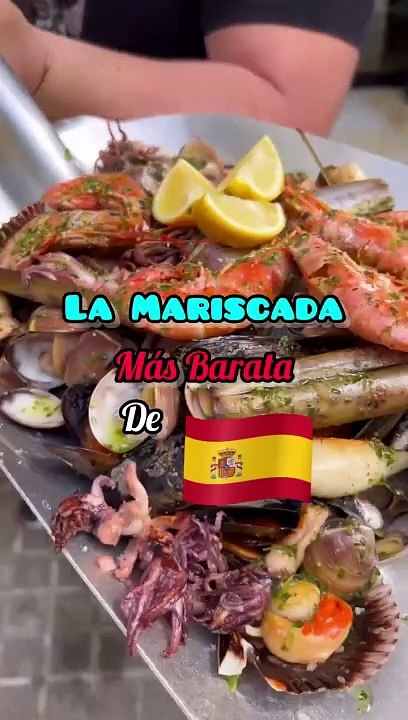La mariscada más barata de España cuesta 15 euros y la sirven con palas