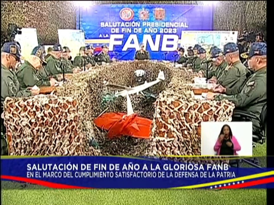 Comandante en Jefe lidera Acto de Salutación de Fin de Año a la Fuerza Armada Nacional Bolivariana