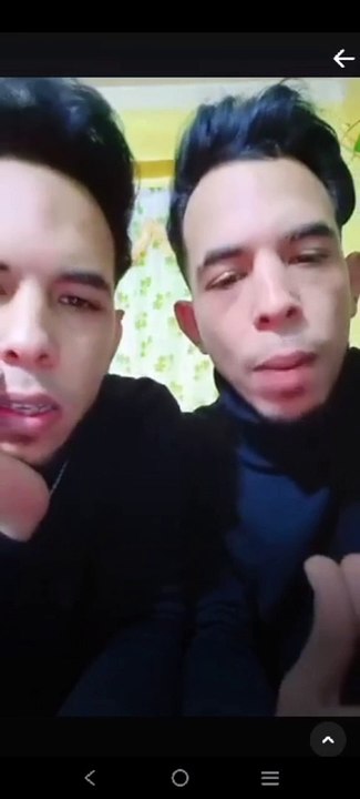 لما كانو بيهيكو الشراشيح لغاية ما راح لولاكي المهزق ابو قرون عمل اتفاق بمرتب شهري عشان يشتغلو خدامين عندهم
