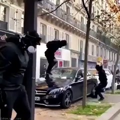 Pro Palestine destroying UK car