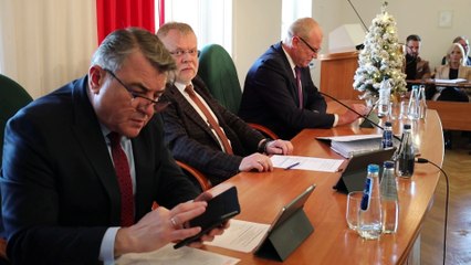 Koalicja Obroniła Przewodniczącego Rady Powiatu Szczecinek 🏛️