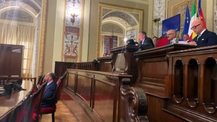 Negozi più grandi nelle città, norma in Finanziaria