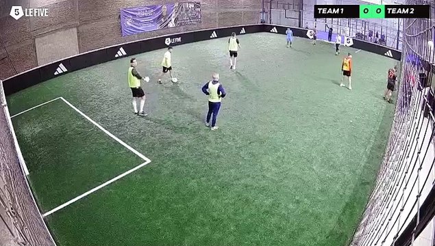 Olivier 2 28/12 à 18:21 - Football Terrain 5 (LeFive Rouen)
