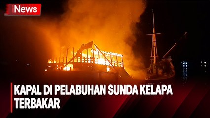 Kebakaran Hanguskan Kapal Bermuatan Semen di Pelabuhan Sunda Kelapa