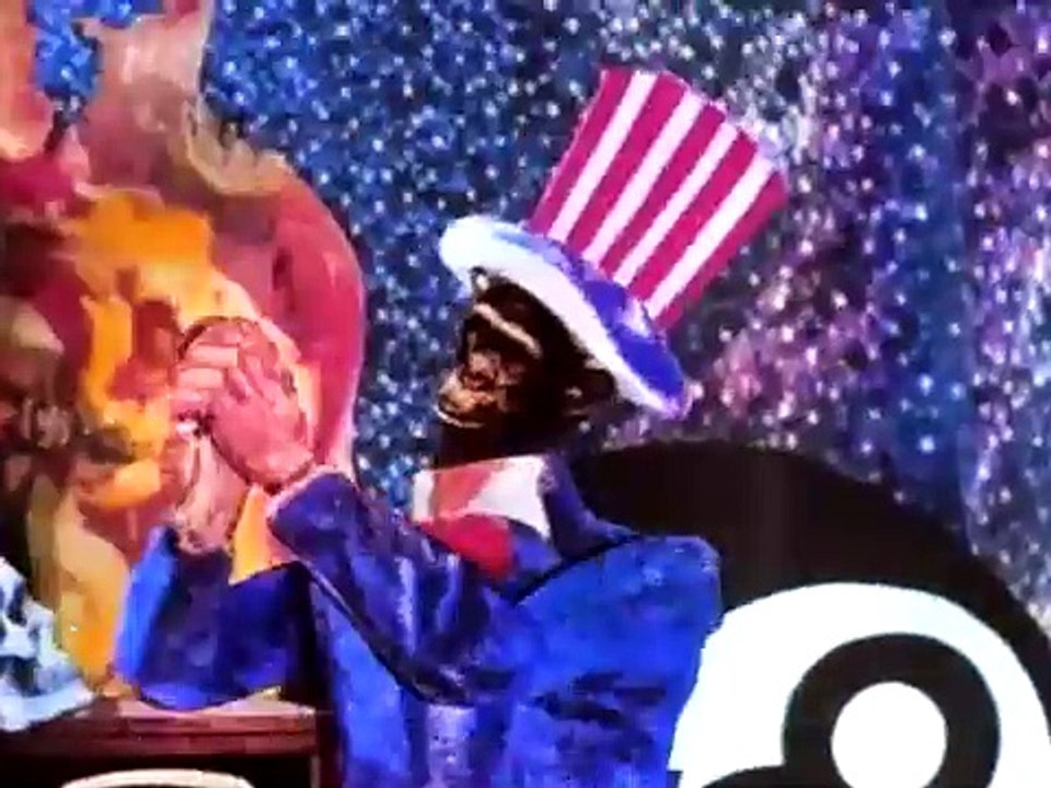 Green Day - Stuck With Me [Official Music Video]