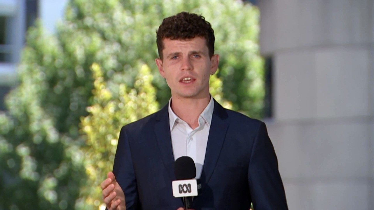 Paraglider dead after crashing into a paddock in Victoria