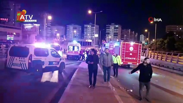 Mersin'de zincirleme kaza: 2 ölü, 6 yaralı