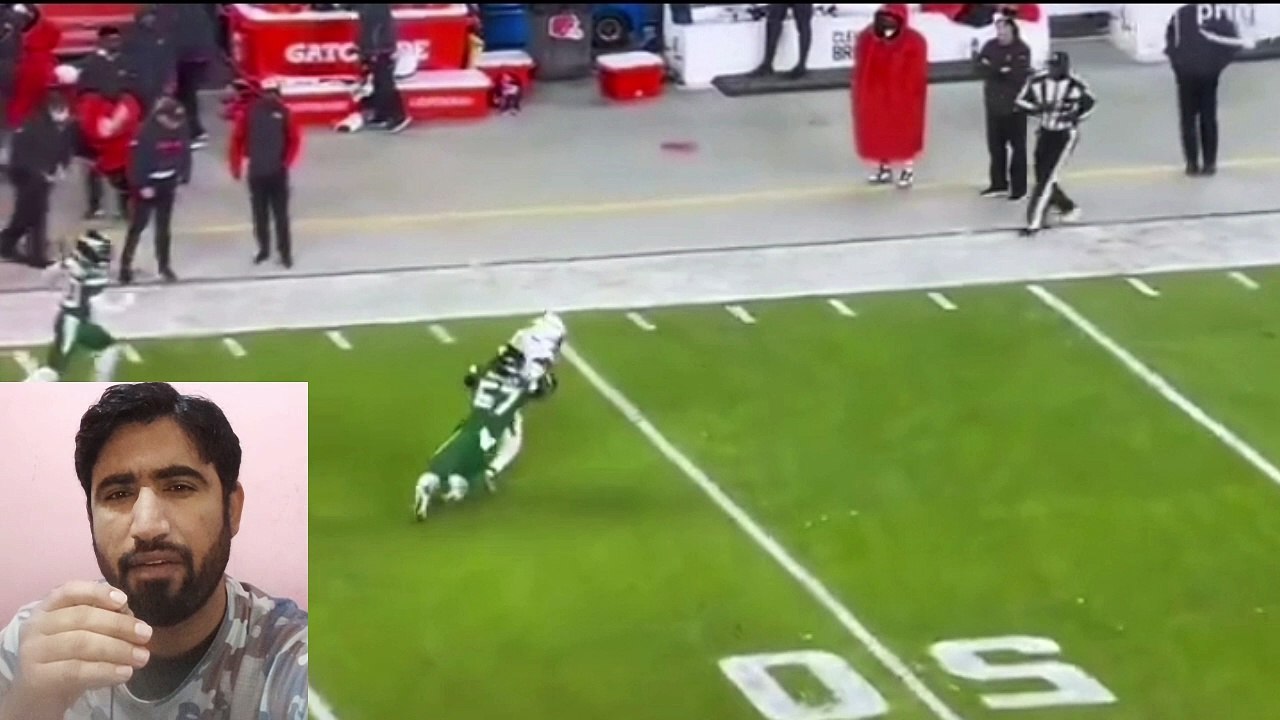 Browns' Elijah Moore Out After Suffering Head Injury vs. Jets SCARY SCENE  Elijah Moore Head Injury - Browns WR out of Game with Concussion After slamming Head