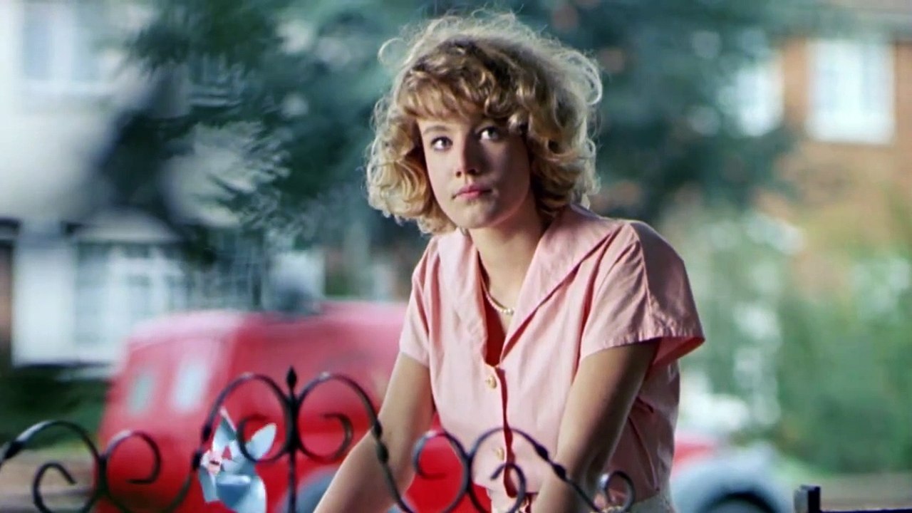 Too Much ! Bande-annonce (EN)