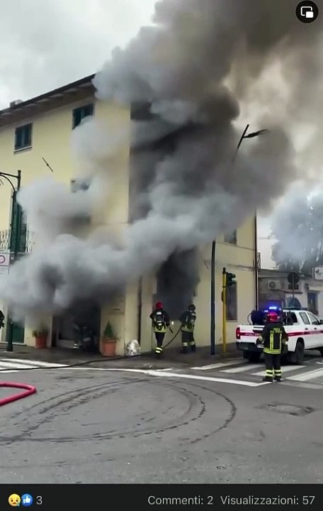 Forte dei Marmi, storico negozio in fiamme