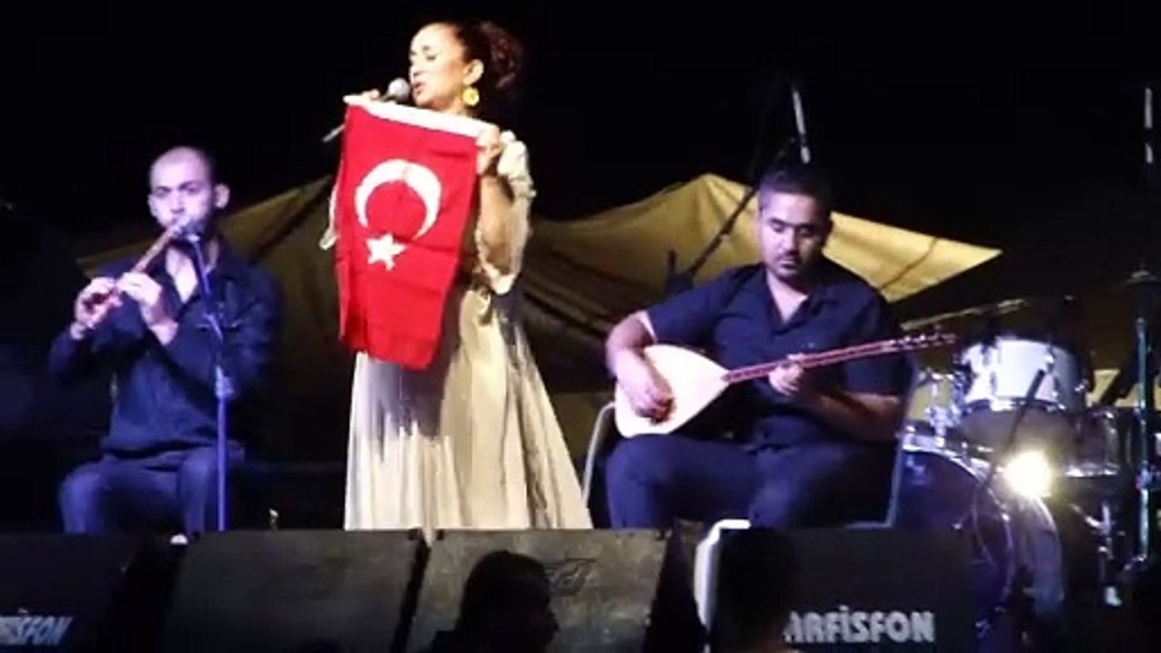 SARI SAÇLIM MAVİ GÖZLÜM  MAKBULE KAYA