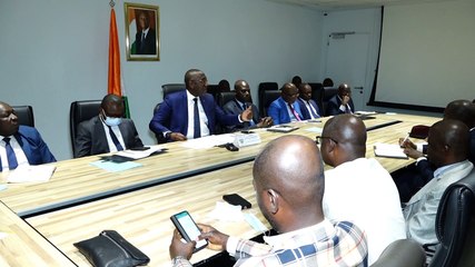 Le ministre du Commerce échange avec le secteur privé et les consommateurs sur l’ajustement du tarif de l’électricité