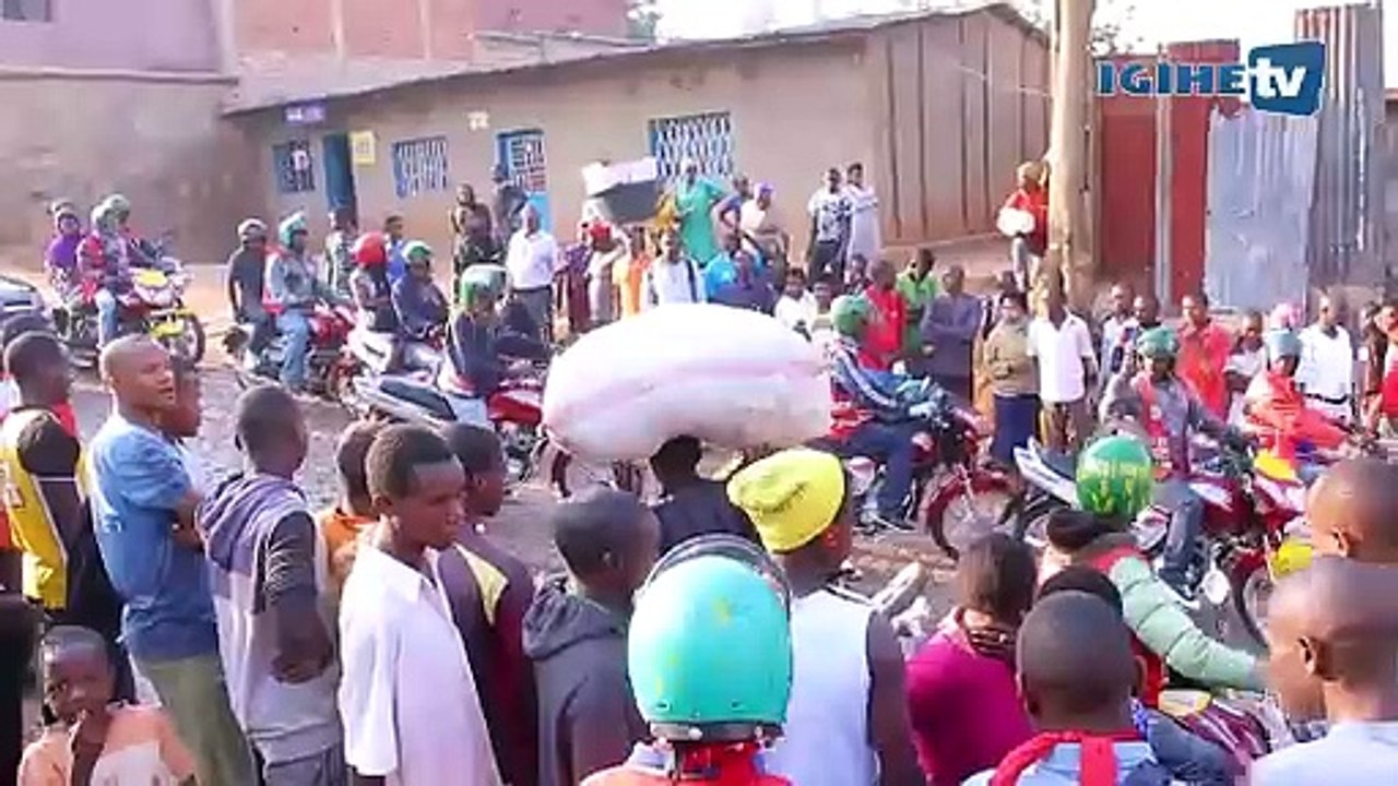 Nyamirambo  Fuso yacitse feri igonga moto