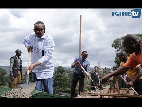 President Kagame and Prime Minister of Ethiopia; Hailemariam Desalegn join Rwandans in Umuganda