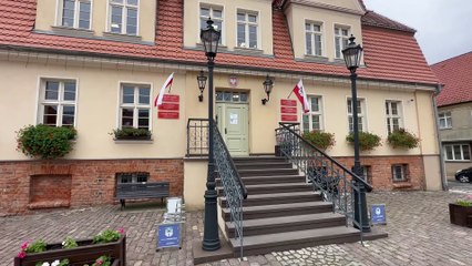 Burmistrz Maszewa Podpisuje Akt Notarialny dla SIM 📝