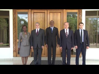 Perezida Kagame yakiriye ba Ambasaderi bashya barimo uwa Leta Zunze Ubumwe z’Abarabu