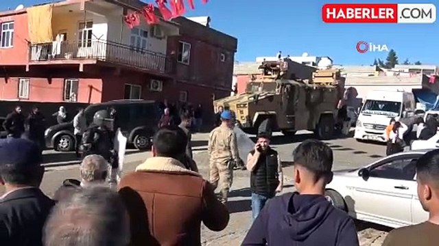 Diyarbakır'da öğrencilerin kavgasını polis ve jandarma dağıttı