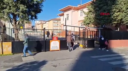 İstanbul'da lise okul tuvaletinde dehşet: 1 öğrenci bıçaklandı