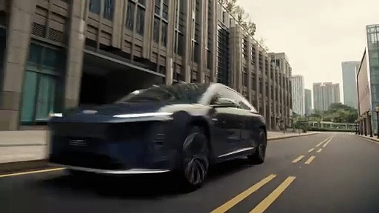 Nio ET9 سيارة رائدة  مليئة بأطنان من التكنولوجيا