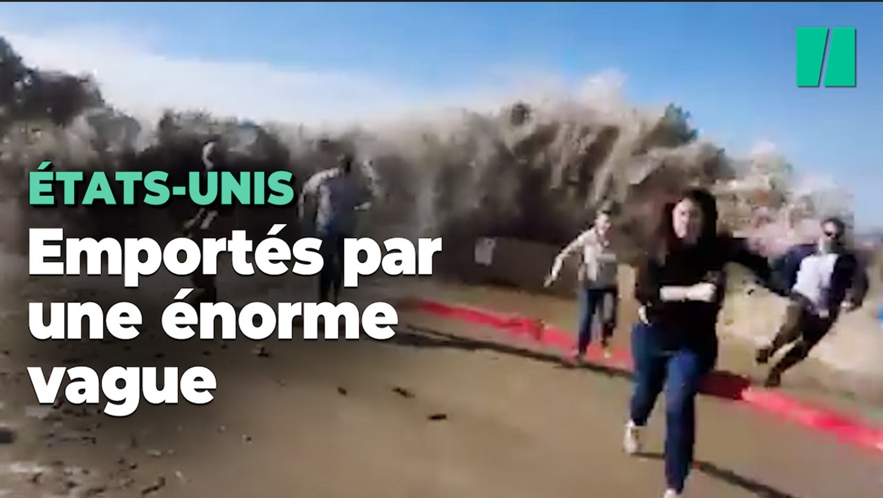 Cette vague gigantesque a bien failli coûter cher à une vingtaine de badauds