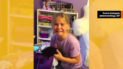 Koskettava video: tyttö liikuttuu valtavasti saadessaan kissanpennun