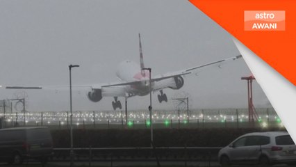 Pesawat mendarat cemas, penumpang panik