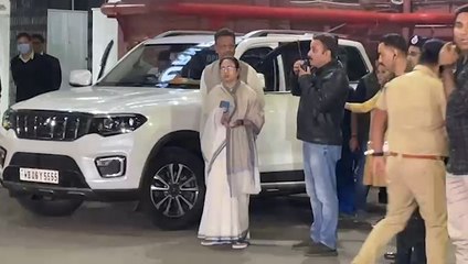 আচমকা অস্ত্রোপচার! হঠাৎ কী হল মুখ্যমন্ত্রী মমতা বন্দ্যোপাধ্যায়ের?