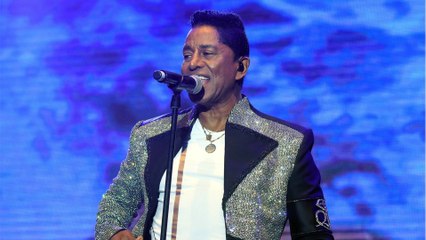 Voici - Jermaine Jackson : le frère de Michael Jackson visé par une plainte pour agression sexuelle et coups et blessures
