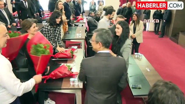 CHP Genel Başkanı Özgür Özel, CHP Genel Merkezinde Personel ile Yeni Yıl Buluşması Yaptı