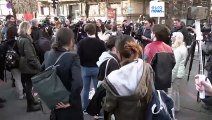 Voto in Serbia: gli studenti bloccano Belgrado, l'opposizione sventola bandiere serbe e dell'Ue
