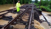 High-Speed Rail Grinds to a Halt Amid Tunnel Flooding || Short News