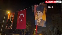Mansur Yavaş, Suudi Arabistan Büyükelçiliği sokağını bayraklar ve Atatürk posterleriyle donatıyor