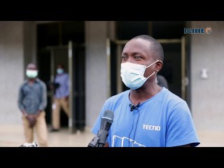 Polisi yafashe abantu barimo abatukanye kuri wa murongo utangirwaho amakuru kuri Coronavirus